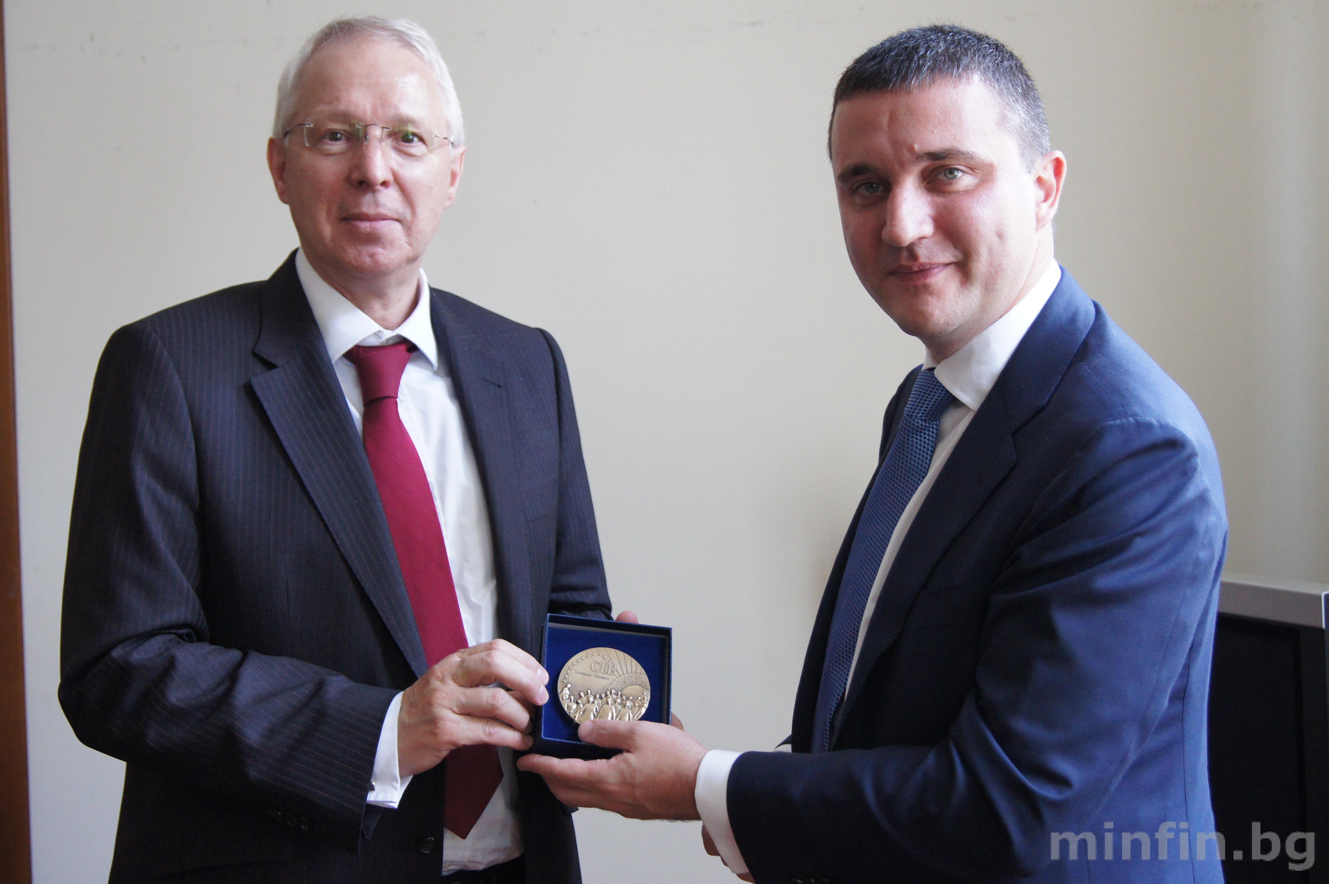 MINSTER OF FINANCE VLADISLAV GORANOV HAD A MEETING WITH THE GOVERNOR OF THE COUNCIL OF EUROPE DEVELOPMENT BANK ROLF WENZEL